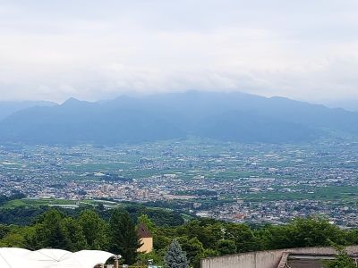 やまなしフルーツ温泉　..